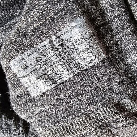 Athleta M base layer hoodie pullover gray thumb holes long sleeve super thin - Picture 10 of 10